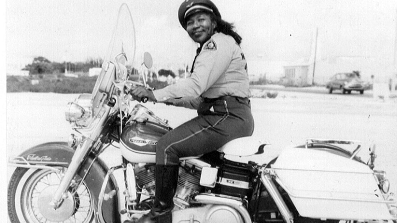 伝説的ライダー「マイアミのバイクの女王」ベッシー・ストリングフィールドを知っていますか?