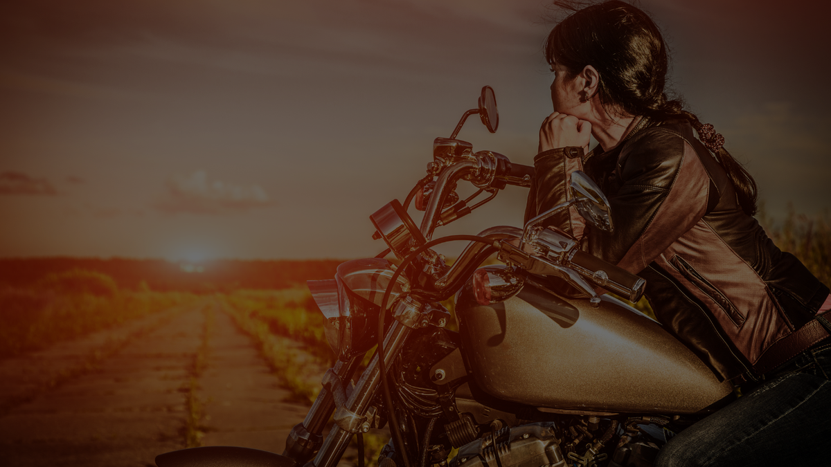 バイク走行と聴力のリアル:風切り音と爆音がもたらす「知られざるリスク」とは?